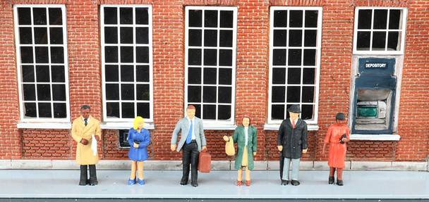 Bachmann  33120 HO Scale Standing Office Workers