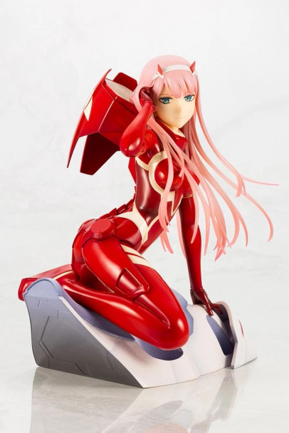 Kotobukiya PV166 1:7 Scale Darling in the FRANXX Zero Two PVC Pre-Painted Figure Kotobukiya PV166 1:7 Scale Darling in the FRANXX Zero Two PVC Pre-Painted Figure