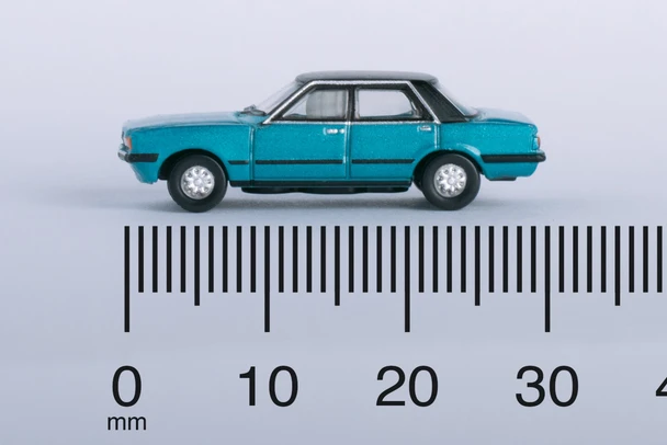 Oxford Diecast NFC5002 N Ford Cortina Mk5 Cosmos Blue 1:148 New
