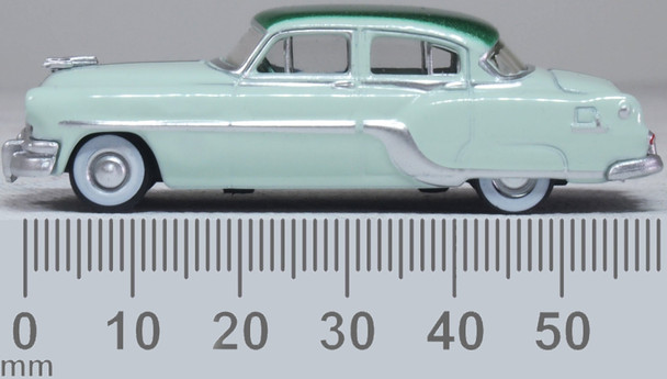 Oxford Diecast 87PC54005 HO 1954 Pontiac Chieftain 4 Door Shannon