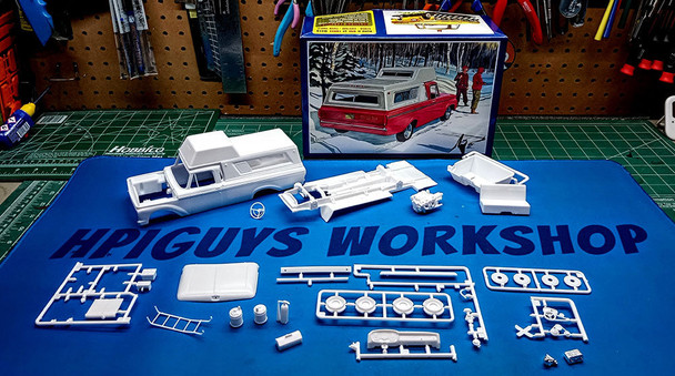 AMT 1412 1:25 Scale 1963 Ford F-100 Camper Pickup Collectible Plastic Model Kit