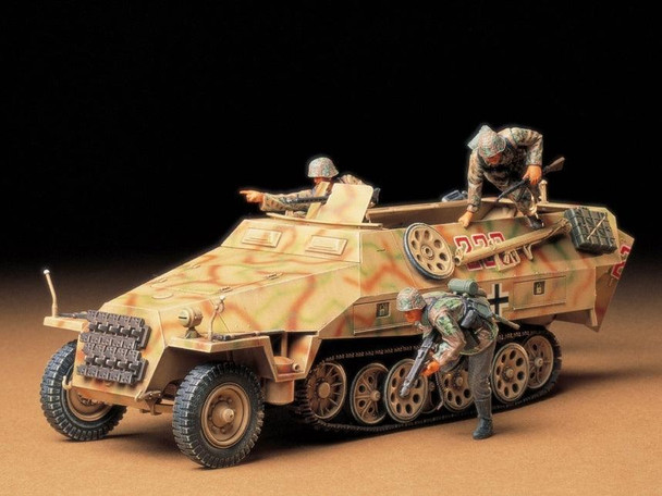 Tamiya 35195 1:35 Scale MTL. SPW SD.KFZ. 251/1 AUSF.D Plastic Model Kit