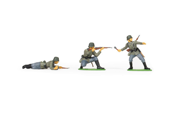 Airfix A02702V 1:32 WWII German Infantry Military Collectible Plastic Model Kit