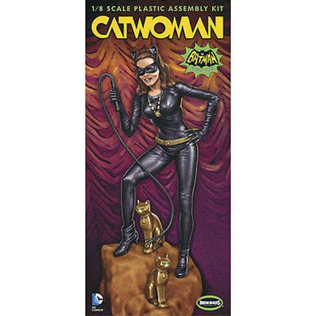 Moebius 952 1:8 1966 Catwoman Plastic Model Kit Hobby Collectible Scale Model