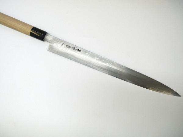 Shigefusa Kitaeji Yanagiba 300mm with Signed Kiri Box Shigefusa Kitaeji Yanagiba 300mm with Signed Kiri Box