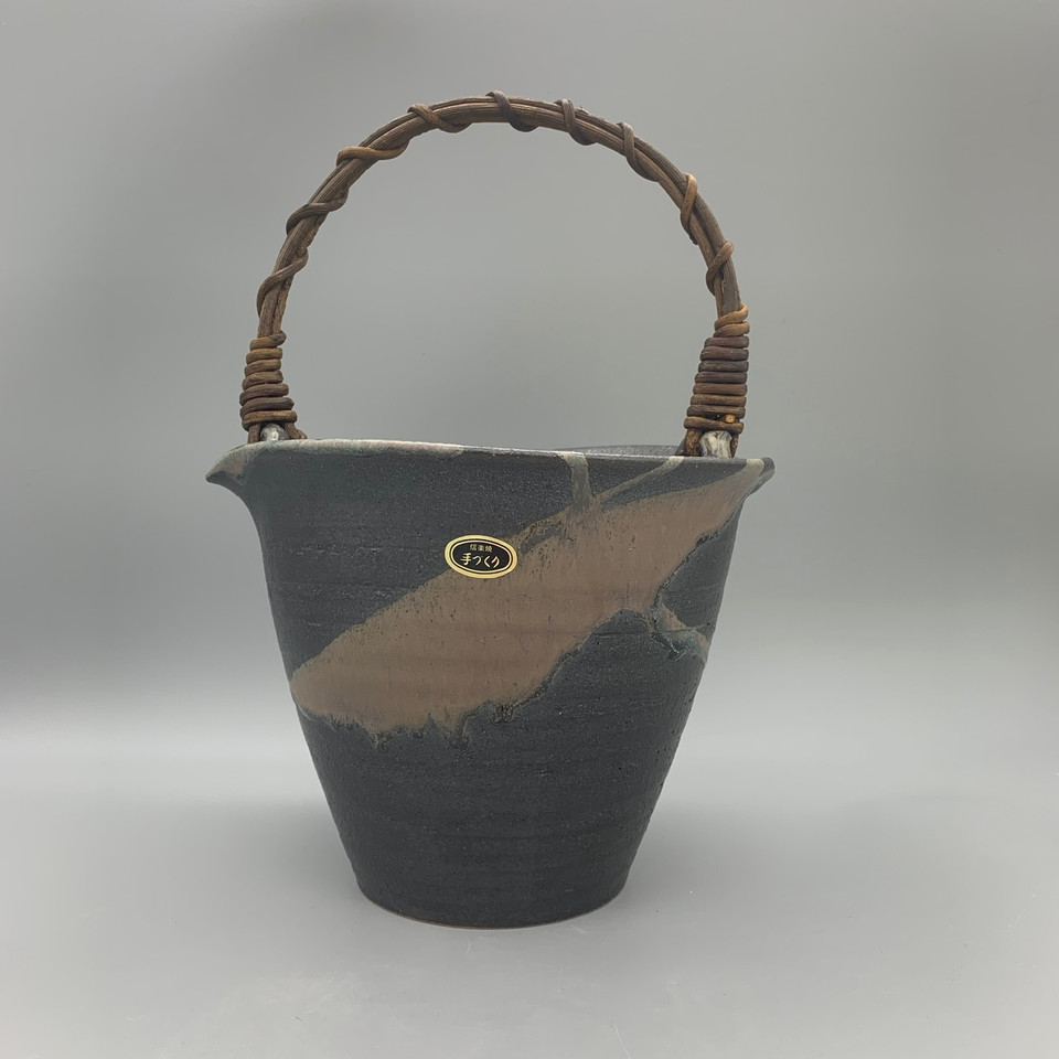 Shigaraki Vase Yamaju Seitosho