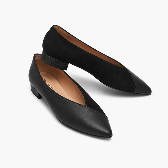 Real Two Black-Black Flat