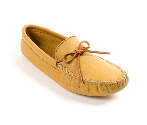 Natural double deerskin softsole for women by Minnetonka. Natural double deerskin softsole for women by Minnetonka.