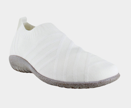 Naot Women's Okahu - White W/ Silver Knit
