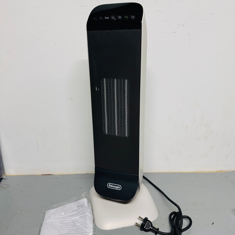 Calefactor cerámico de torre DeLonghi 2000W vista frontal