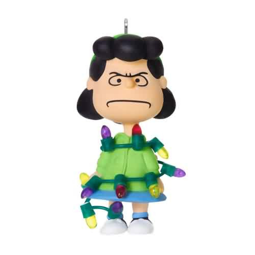 【GADID ANONIEM】LUCY / MULTI 新品 2026 Peanuts - Lucy's All Tangled Up! Hallmark Ornament | The