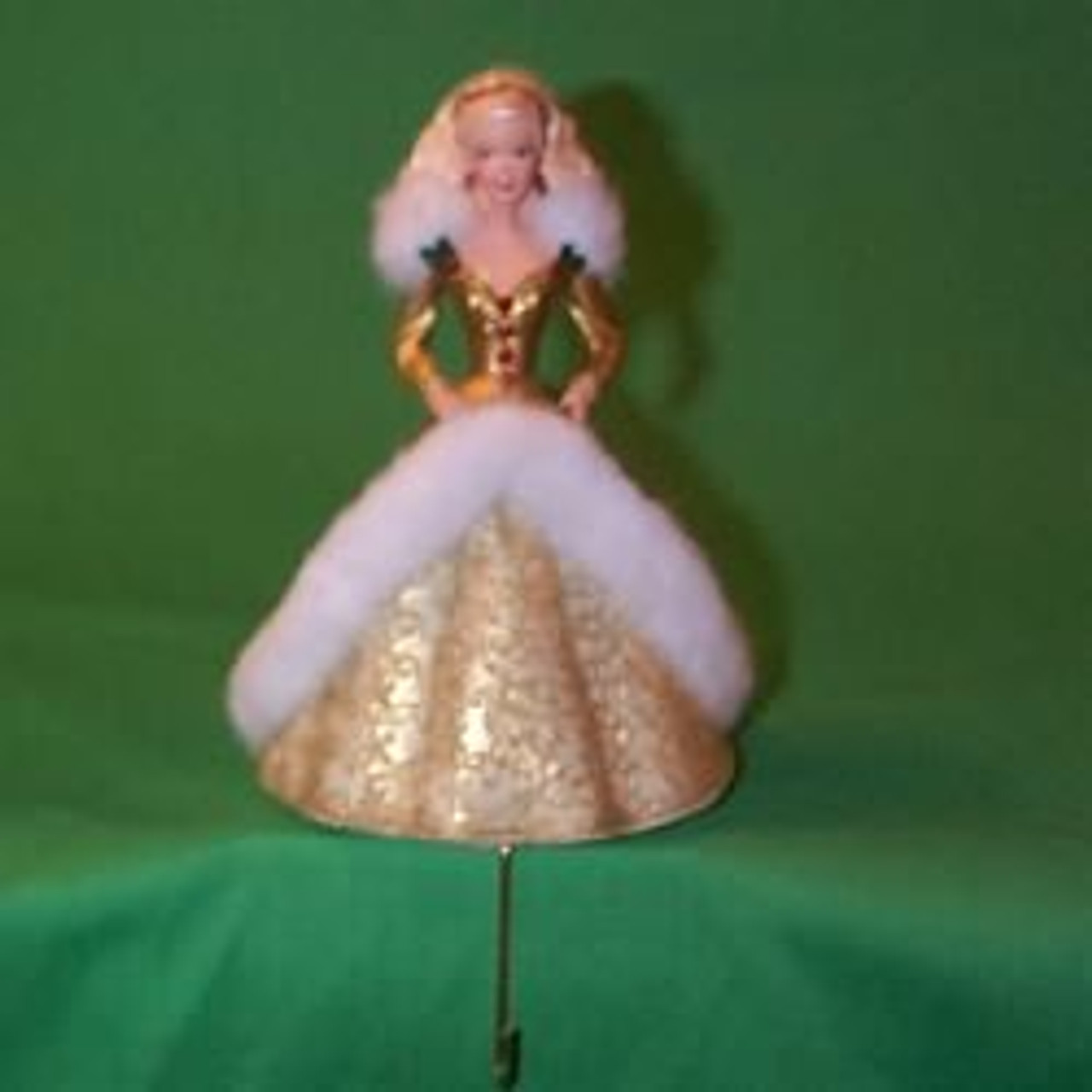 1995 hallmark holiday barbie ornament