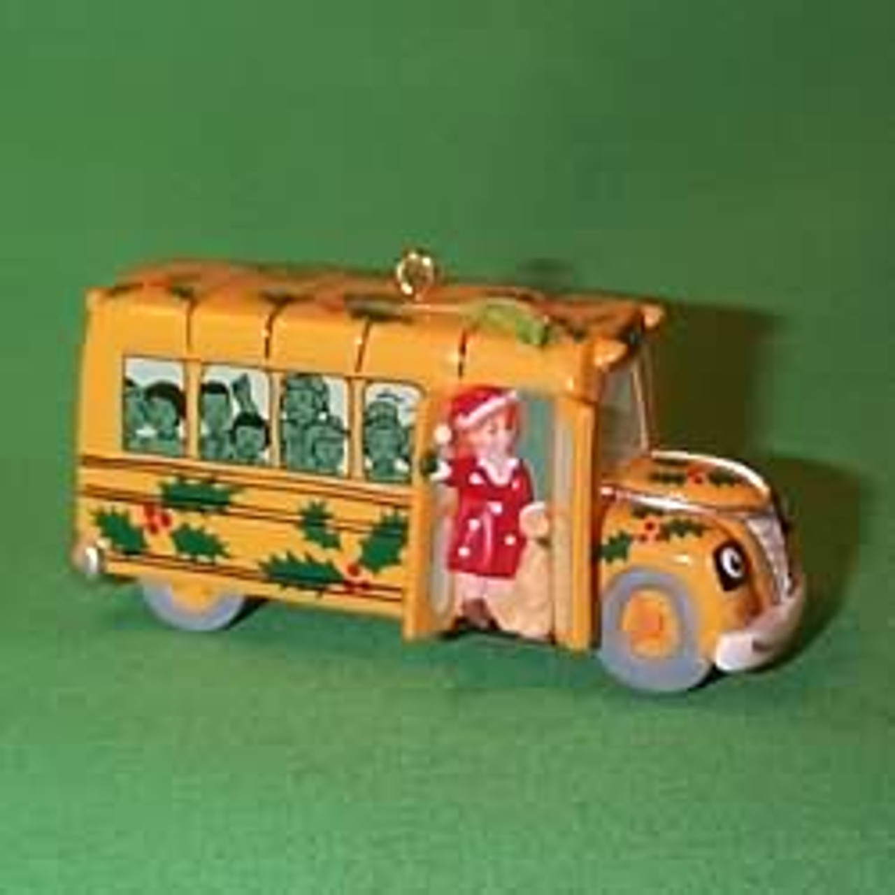 Hallmark Keepsake Disney's School Bus Lunch Box Set Christmas Ornament. 