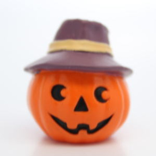 1994 Pumpkin With Hat