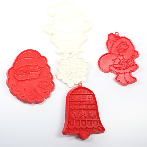 1986 Cookie Cutters 5 Random Christmas (COOKC)