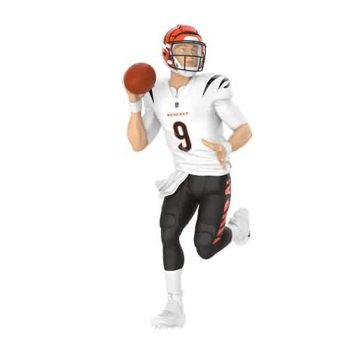 2026 Football Legends #32 - Joe Burrow - Cincinnati Bengals Hallmark ornament (QXR8333)
