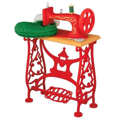 2026 Sew Nostalgic Hallmark ornament (QGO2986)