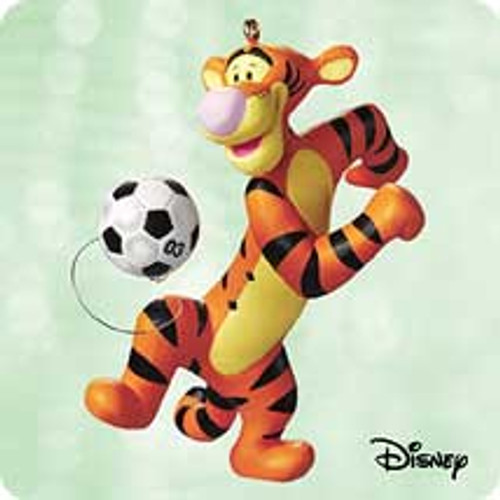 2003 Winnie The Pooh - Soccer with Tigger Hallmark ornament, QXD5119