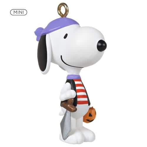 2021 Pirate Snoopy - Peanuts Gang Hallmark Ornament | The Ornament