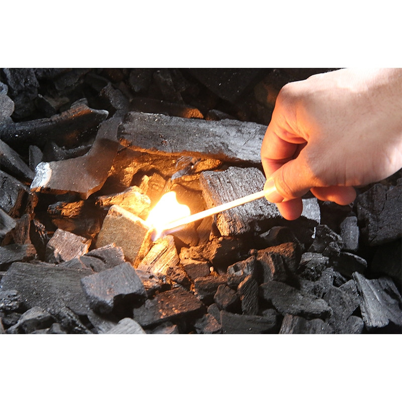 Big Green Egg Lump Charcoal - Thumbnail 4
