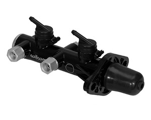 Wilwood Tandem M/C Remote Mnt 1.125In Bore Black