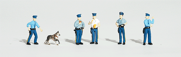 Figure, policeman (x5) + dog