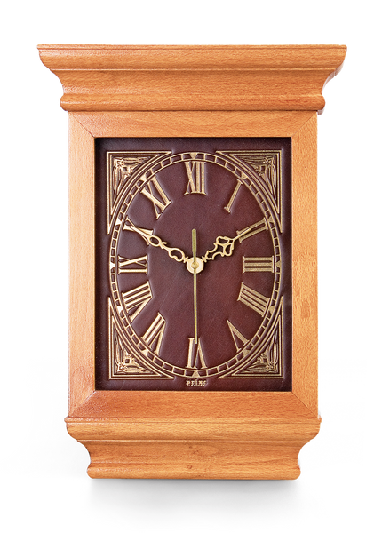 535. Wall clock antique