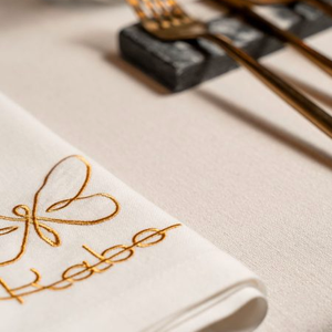 restaurante kabo pamplona table