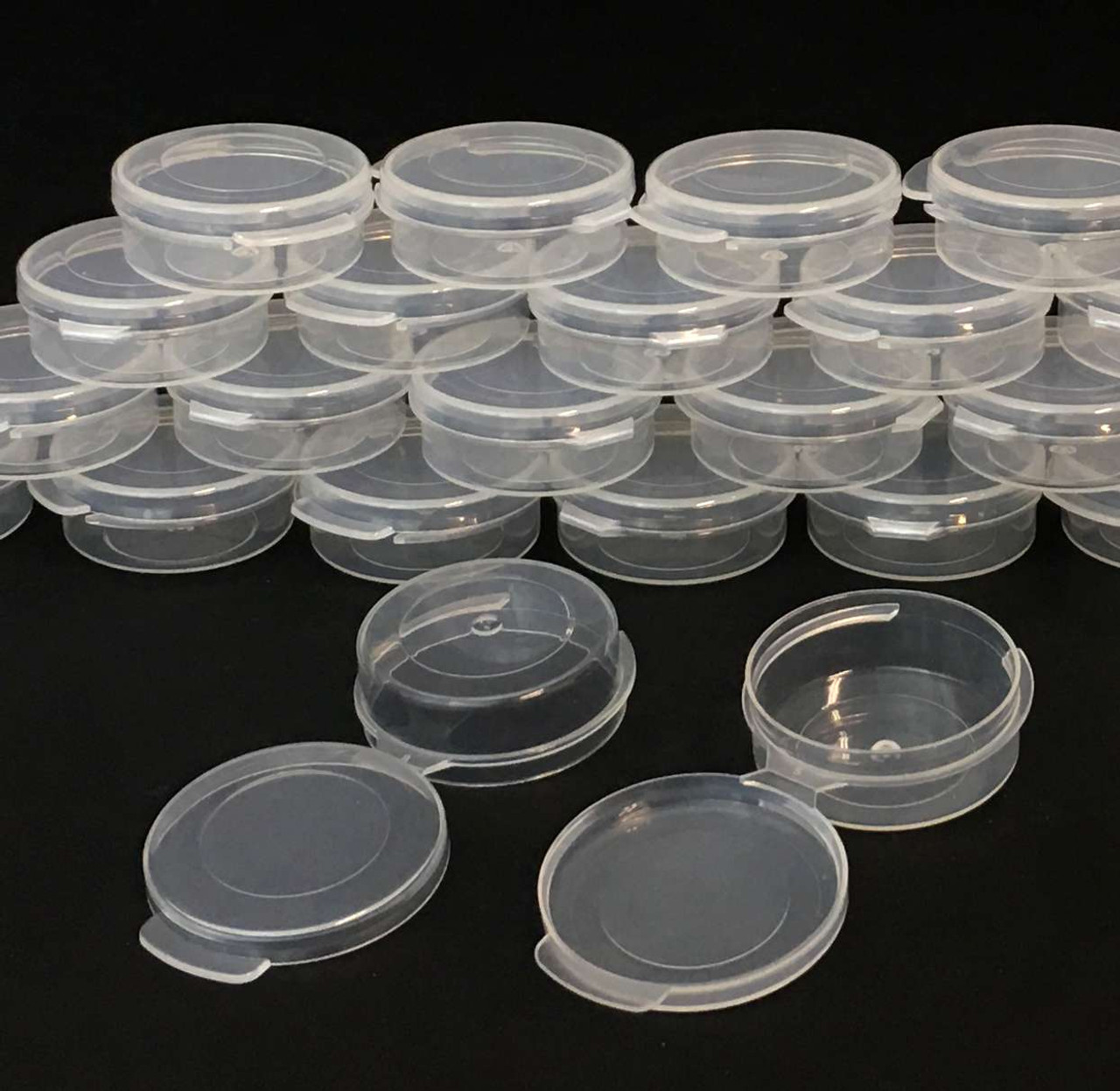 https://cdn11.bigcommerce.com/s-qd7k5gxi/images/stencil/1280x1280/products/503/7251/Cosmetic-Flip-Top-Hinged-Lid-Jars-Beauty-Containers-10-Ml-Clear-5094-Beauty-Makeup-Supply_5103__36269.1661391097.jpg?c=2?imbypass=on