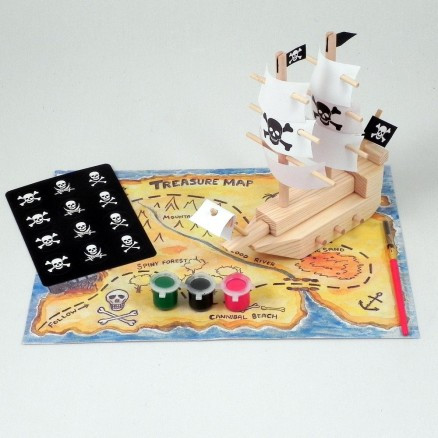 Pirate Ship in a Tin