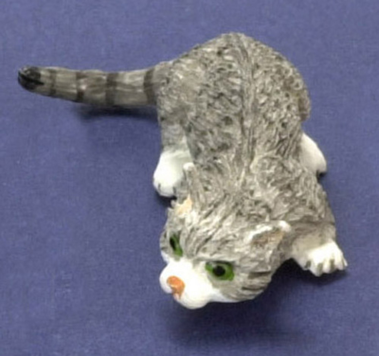 Dollhouse City - Dollhouse Miniatures Sniffing Cat - Gray