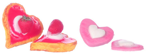 Dollhouse City - Dollhouse Miniatures Heart Cookie Shape - Assorted