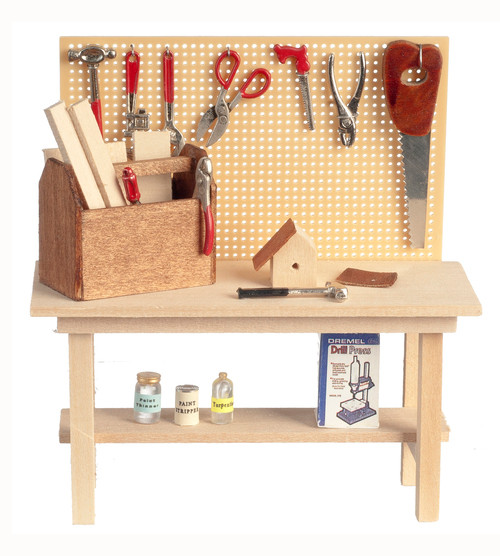 Work Bench with Accesories