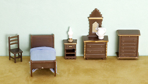 Bedroom Set - 5 pc Walnut