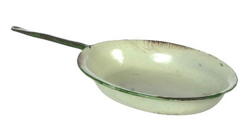Dollhouse City - Dollhouse Miniatures Oval Omelette Pan - Beige