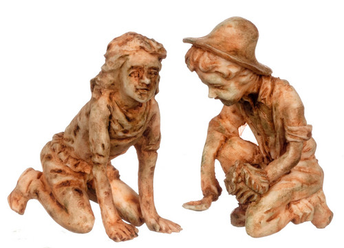 Dollhouse City - Dollhouse Miniatures Boy and Girl Gardiner - Aged