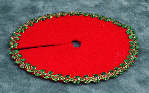 Red Christmas Tree Skirt