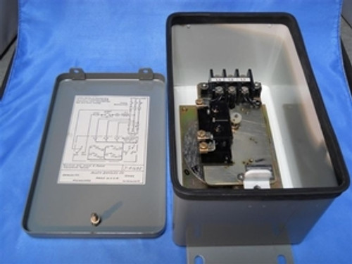 Allen Bradley (812-AJB5) Phase Reversal-Failure Relay, New Surplus in Box