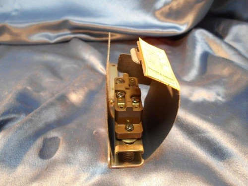 Square D Class 9999 Type R-6 Series B Single Pole Interlock, Old New Surplus