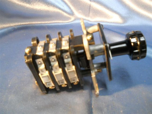 General Electric (16SB1CF11X2) Voltmeter Switch Type SB-1, New Surplus