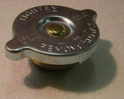 BETA MARINE 703-1699     16 PSI Twin Seal Pressure Cap