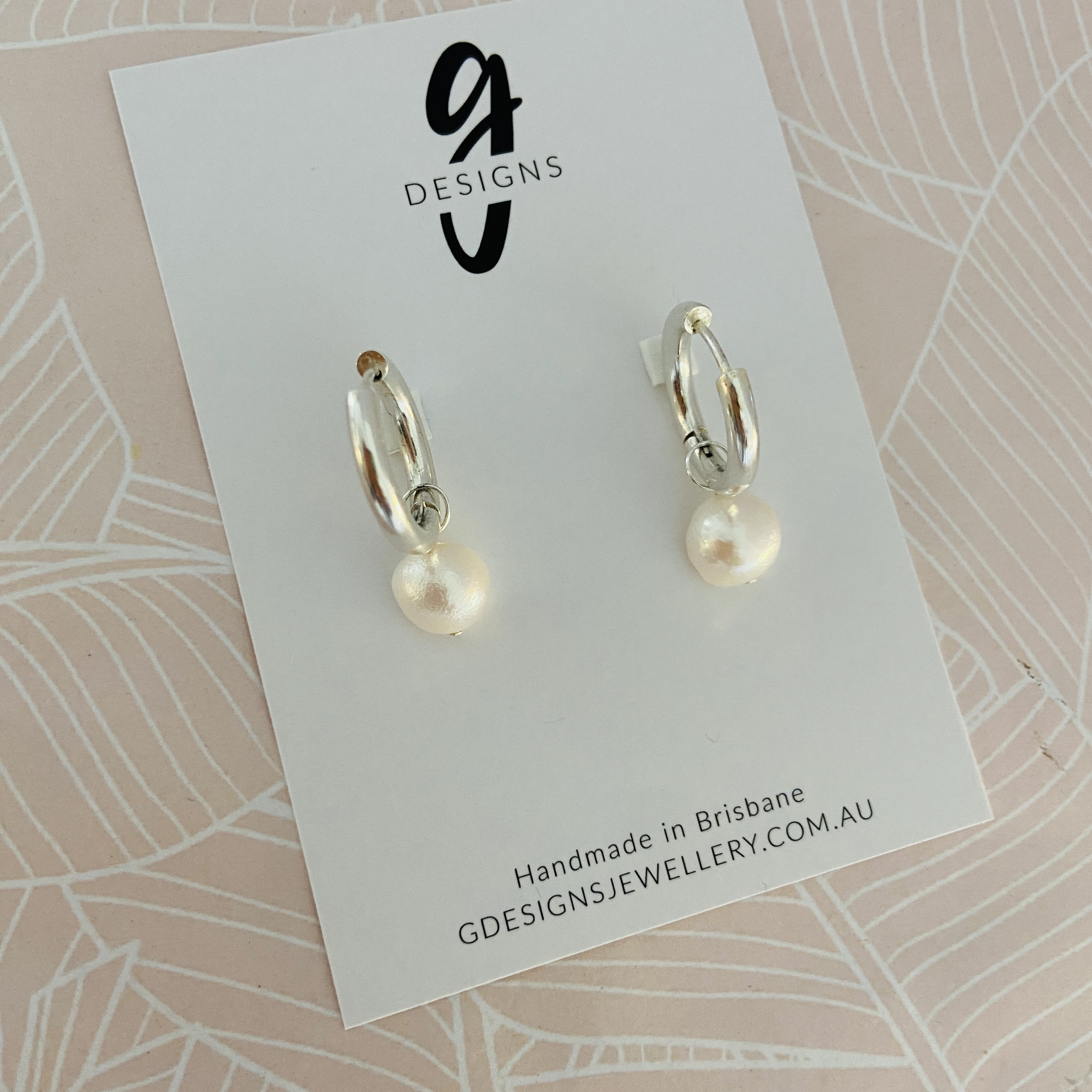 Statement Earrings - Pearl - Huggie Hoop - Your Choice - Picture 9 of 11