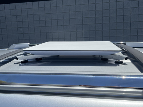 XJ Cherokee Roof Mount Starlink Flat High Performance Dish – MAGNETIC STARLEGS