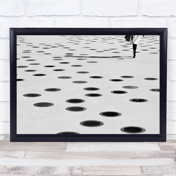 Monochrome Street Black White walking Circle Wall Art Print