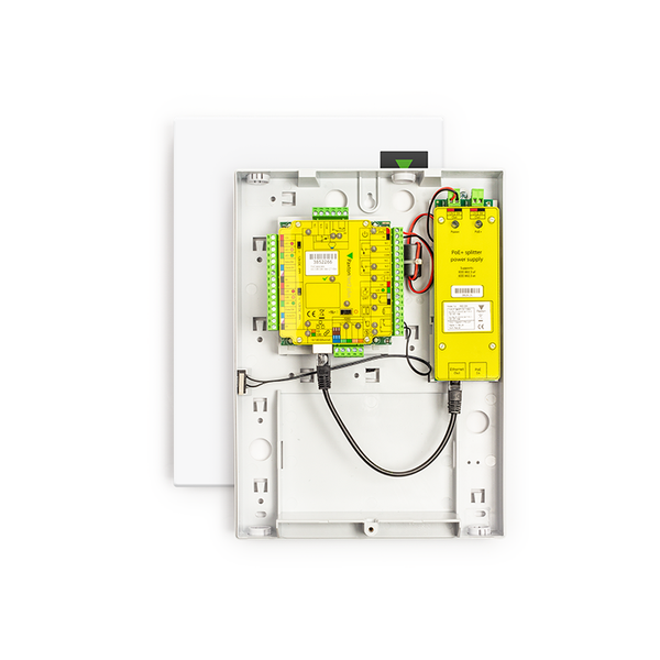 Net2 Plus - 1 door controller, PoE+, with Plastic cabinet