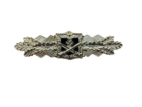 German WWII Army Close Combat Badge in Gold