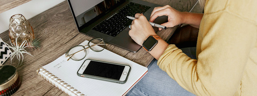 Digital vs. Physical: Finding the Right Balance in an Increasingly Paperless World Digital vs. Physical: Finding the Right Balance in an Increasingly Paperless World