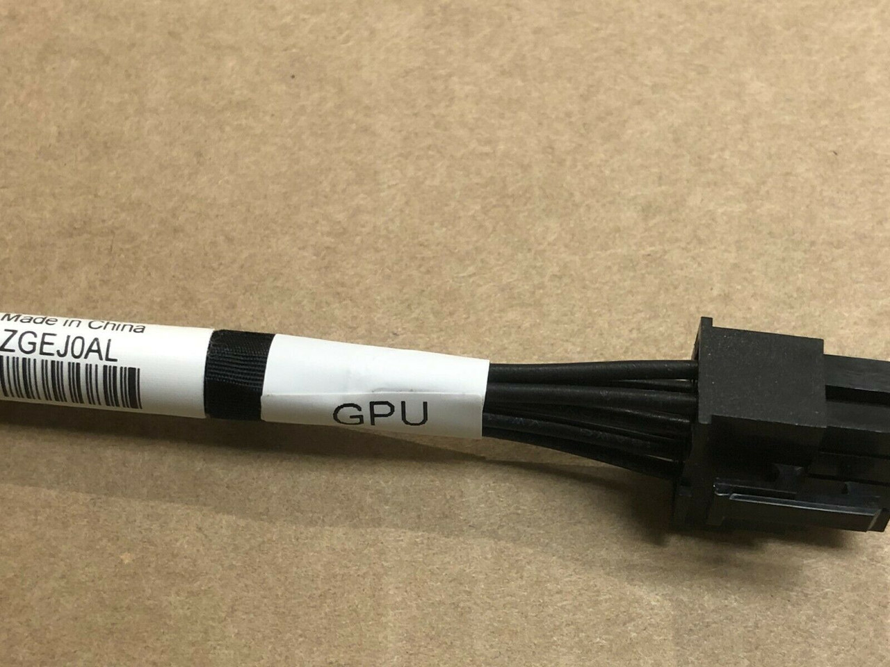 HP 869820-001 - HPE GPU 8p Keyed GPU Cable - Single Cable - CPU Medics