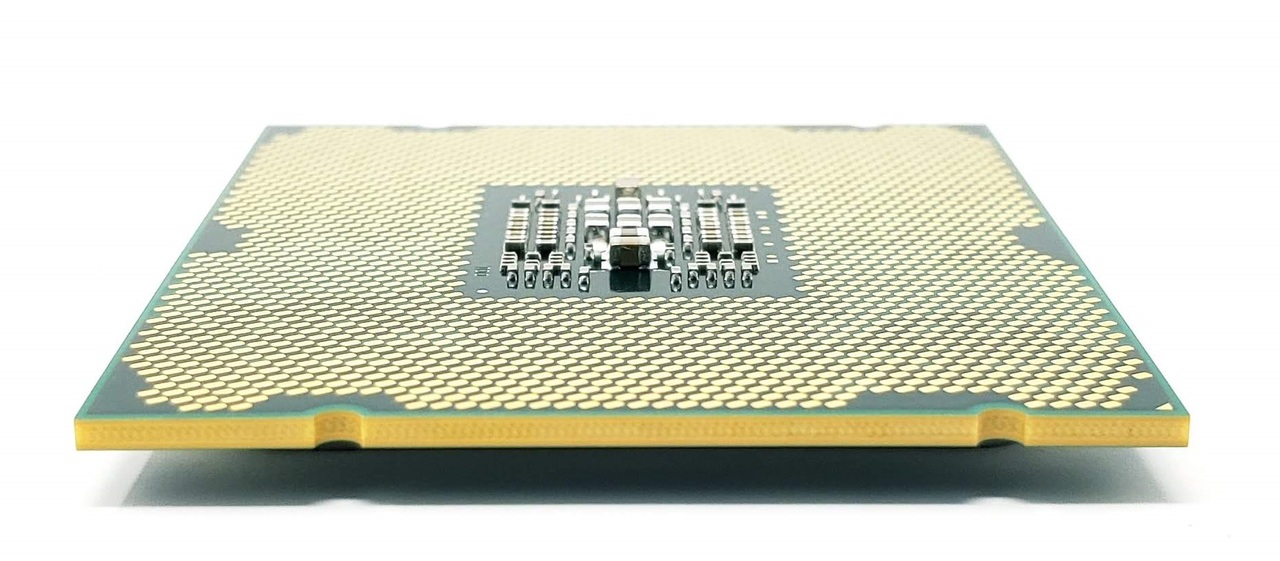 Core i7:  0TGM7 - 3.60Ghz 5GT/s LGA2011 10MB Intel Core i7-3820 Quad-Core CPU Processor