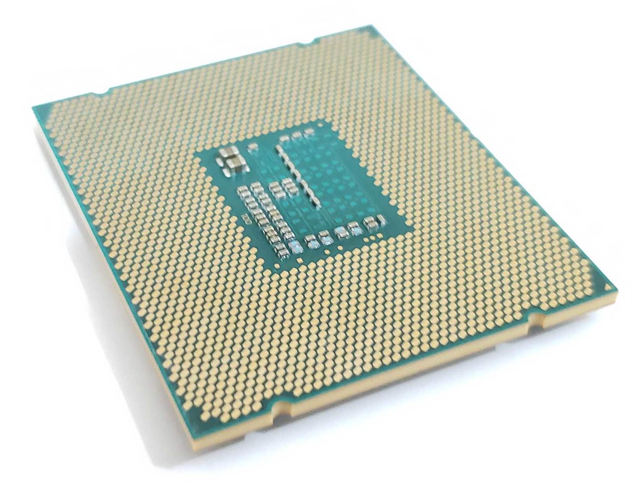 Intel i7-5930K - 3.50Ghz 0GT/s LGA2011-v3 15MB Intel Core i7-5930K 6-Core CPU Processor